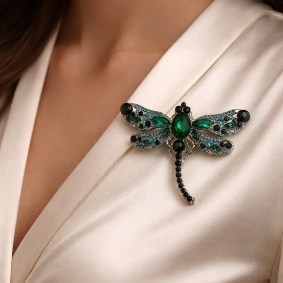 Jewelry - Emerald & Black Dragonfly Brooch Pin - Women JewelryNew
